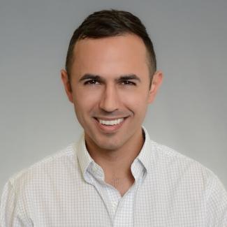Dr Deniakos